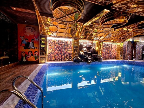 Pool - Motel Oracle (Kharagpur)