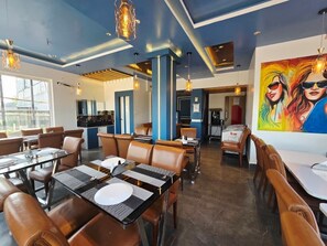 Restaurant - Motel Oracle (Kharagpur)