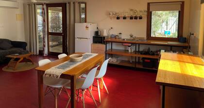 Garden retreat guesthouse in Alice Springs
