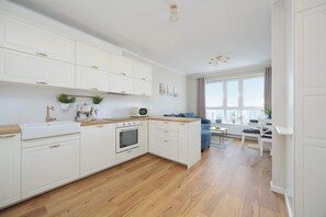 Interior - Spacious Apartment | Two Bedrooms and Air Conditioning (Warszawa)