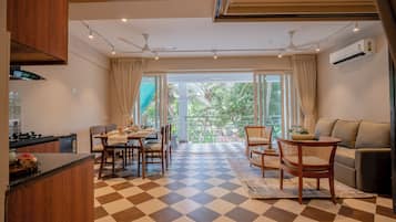 Leilighet, 2 soverom, balkong | Spiseområde