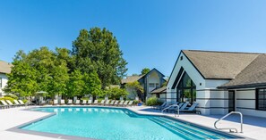 Pool - Relaxing 2BR Retreat with Modern Touches (Louisville)