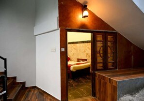 Room - Retreat Villa (Devikolam)