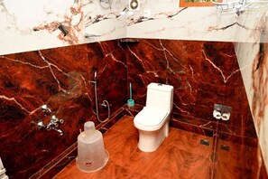 Apartemen Deluks, Bebas Asap Rokok, dapur | Kamar mandi