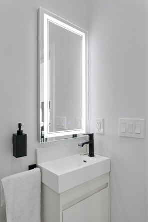 Bathroom - Tropical Tiny Home in Palm Beach Gardens, Florida (Palm Beach Gardens)