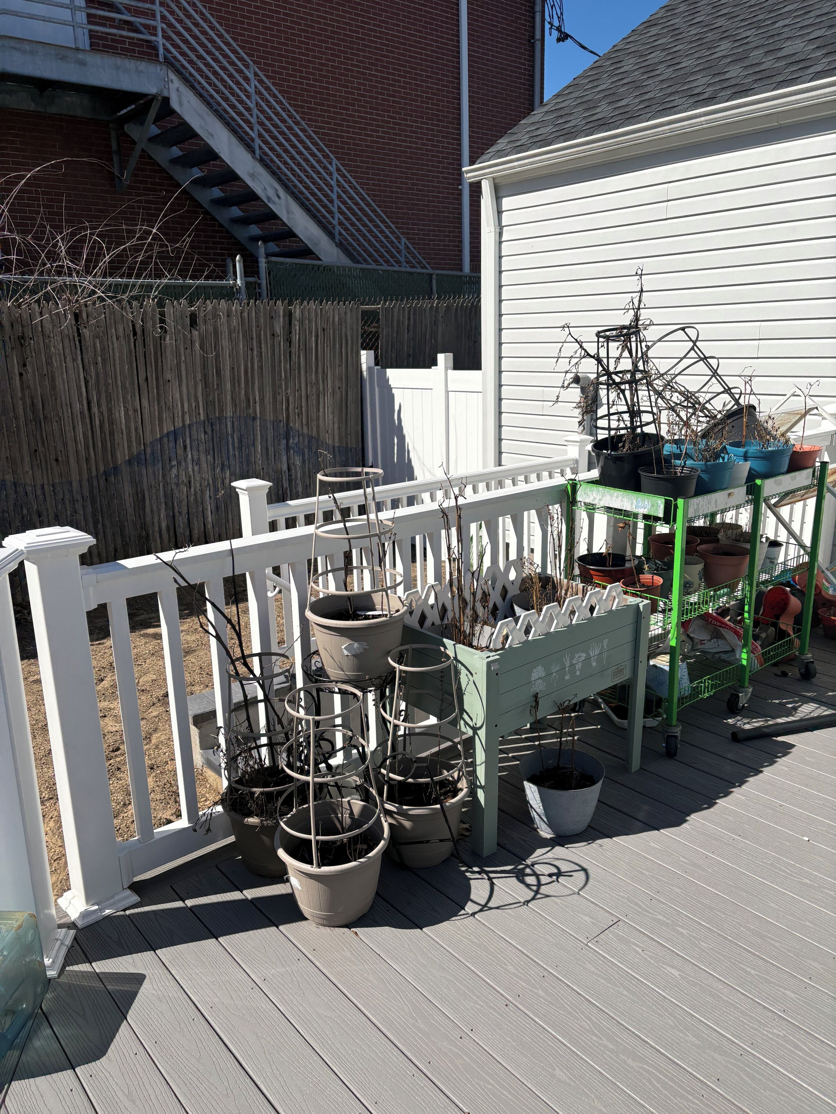 Private Basement Walkout In Welcoming Huntington Station Perfect For Your Stay - Northport, NY