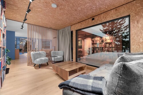 Scandi-Luxe Family Residence - The View