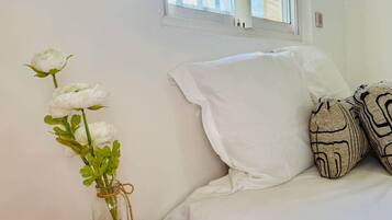 2 chambres, fer et planche à repasser, Wi-Fi gratuit, draps fournis