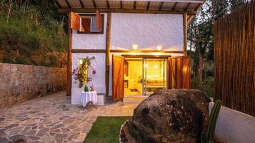 Villaggio Challet Bianco | Detalhe da fachada