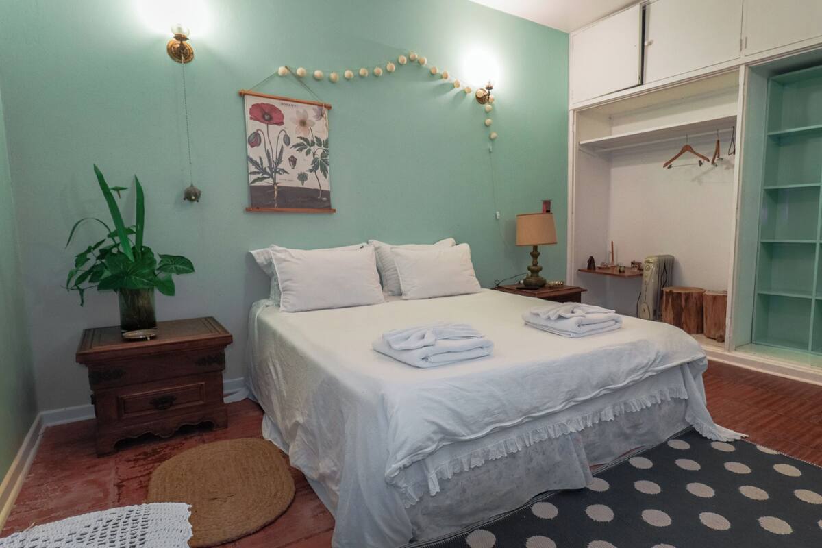 Suite 2 | Wi-Fi gratis, didekorasi berbeda-beda, dan seprai linen