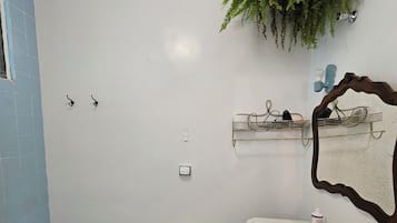 Suite 1 | Bathroom