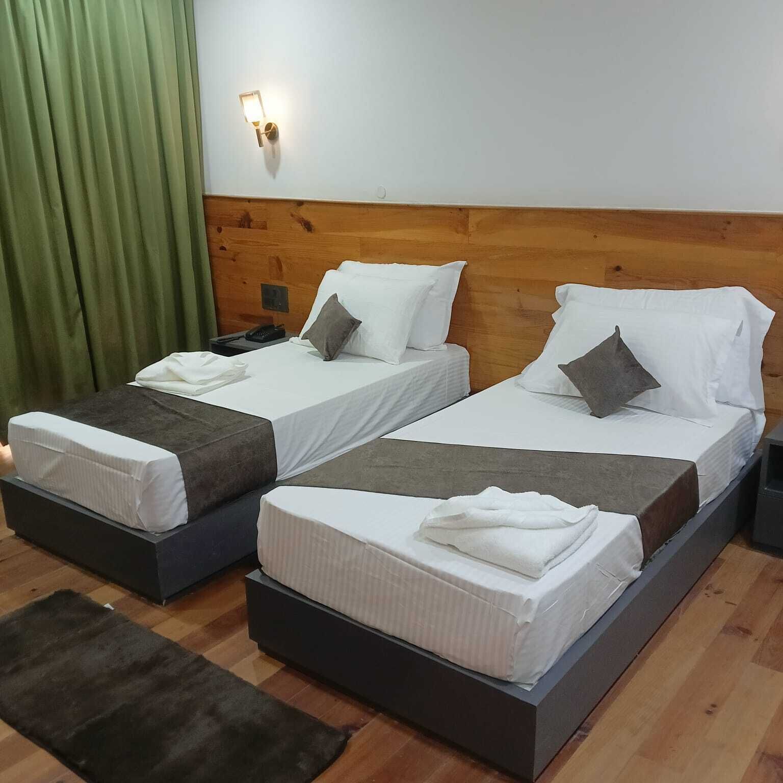 Dobbeltværelse med dobbeltseng eller 2 enkeltsenge