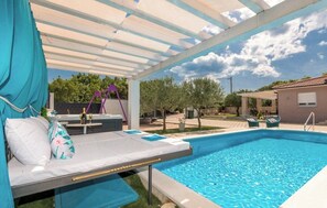 Pool - Villa Korana with heated Pool and Jacuzzi (Kamenmost)