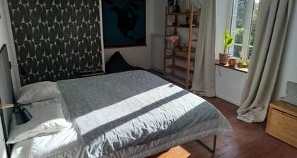 Chambre dâhĂŽtes « La Bourgerie » avec terrasse partagĂ©e, jardin partagĂ© et Wi-Fi