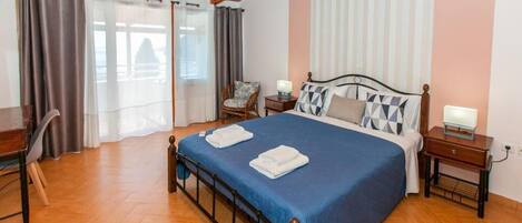 高级开间, 阳台, 海景