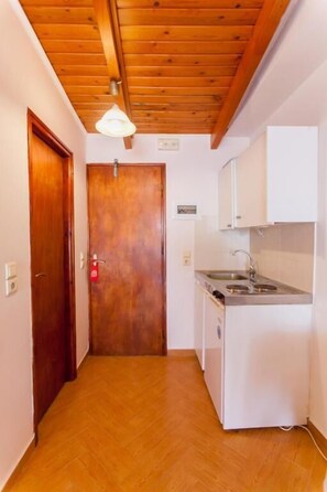 Superior Studio, Balcony, Sea View | Interior - Hotel Thetis (Tolo)