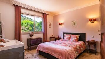 3 slaapkamers, wifi, beddengoed, rolstoeltoegang