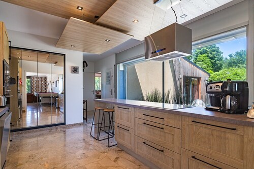 Villa montplaisir 180 m² : jacuzzi, piscine, parc 2000 m²