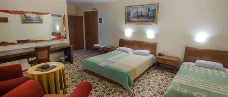 1 bedroom, travel cot, WiFi, bed sheets