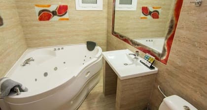 Hotel Alexandros-Superior Triple Room-Hydromassage