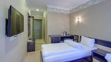 Economy Twin Room, Courtyard View