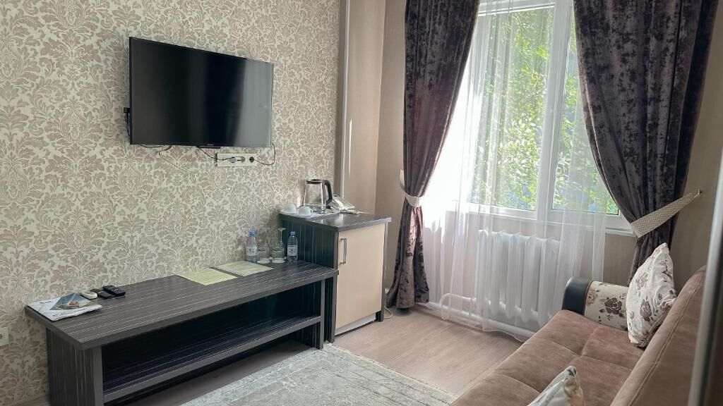 Family Suite, Courtyard View | Living area