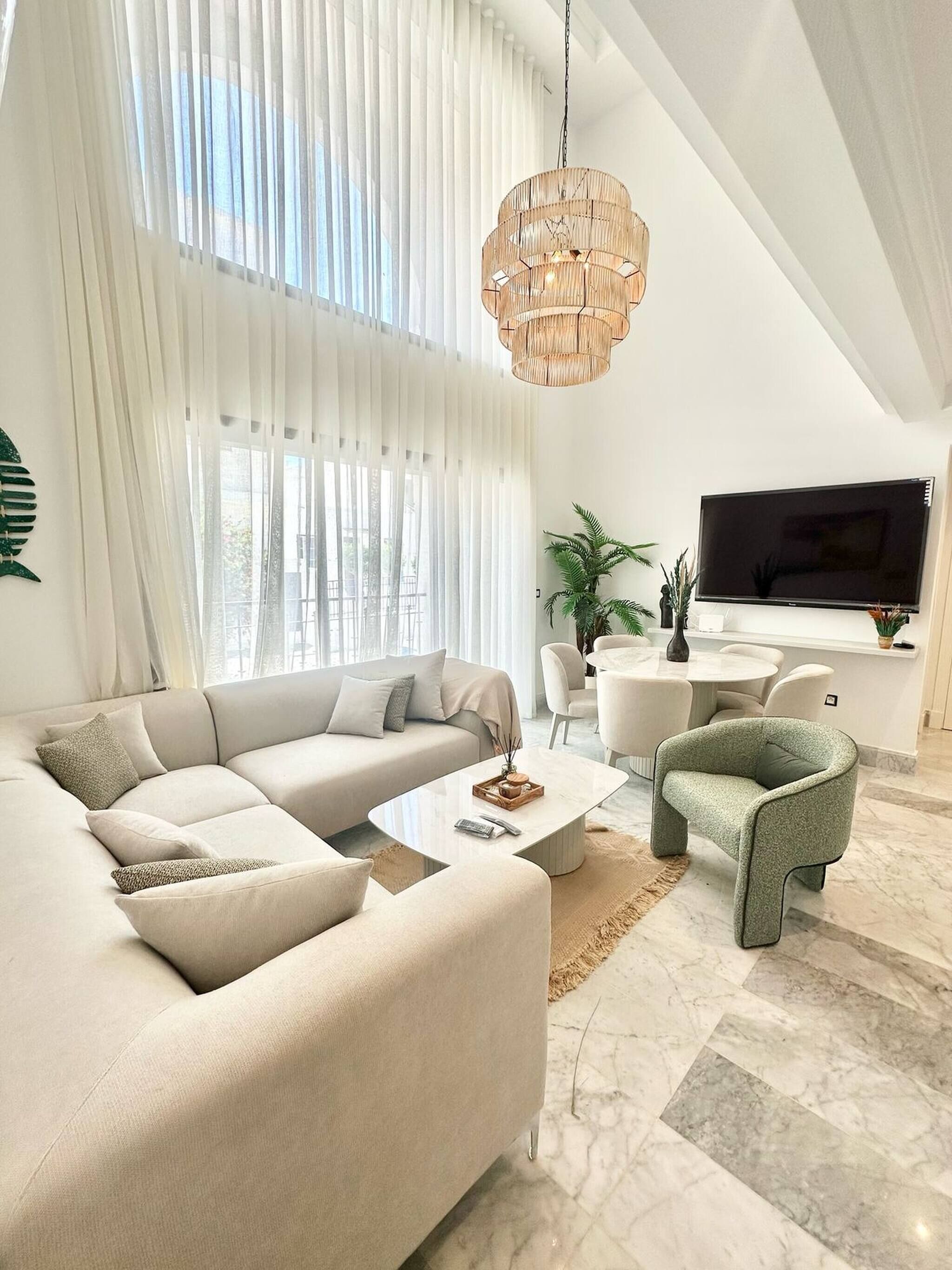 Appartement, 3 chambres, fumeur, balcon | Aire de séjour