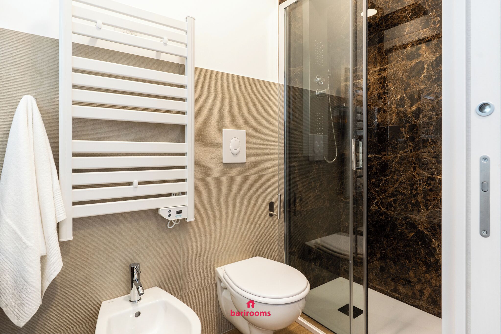 Deluxe Triple Room | Bathroom