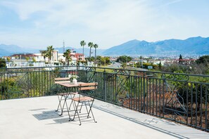 Deluxe-Apartment | Speisen im Freien