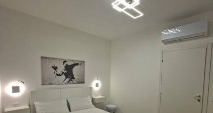 The Little White House: Your elegant suite in the heart of downtown Tuscania