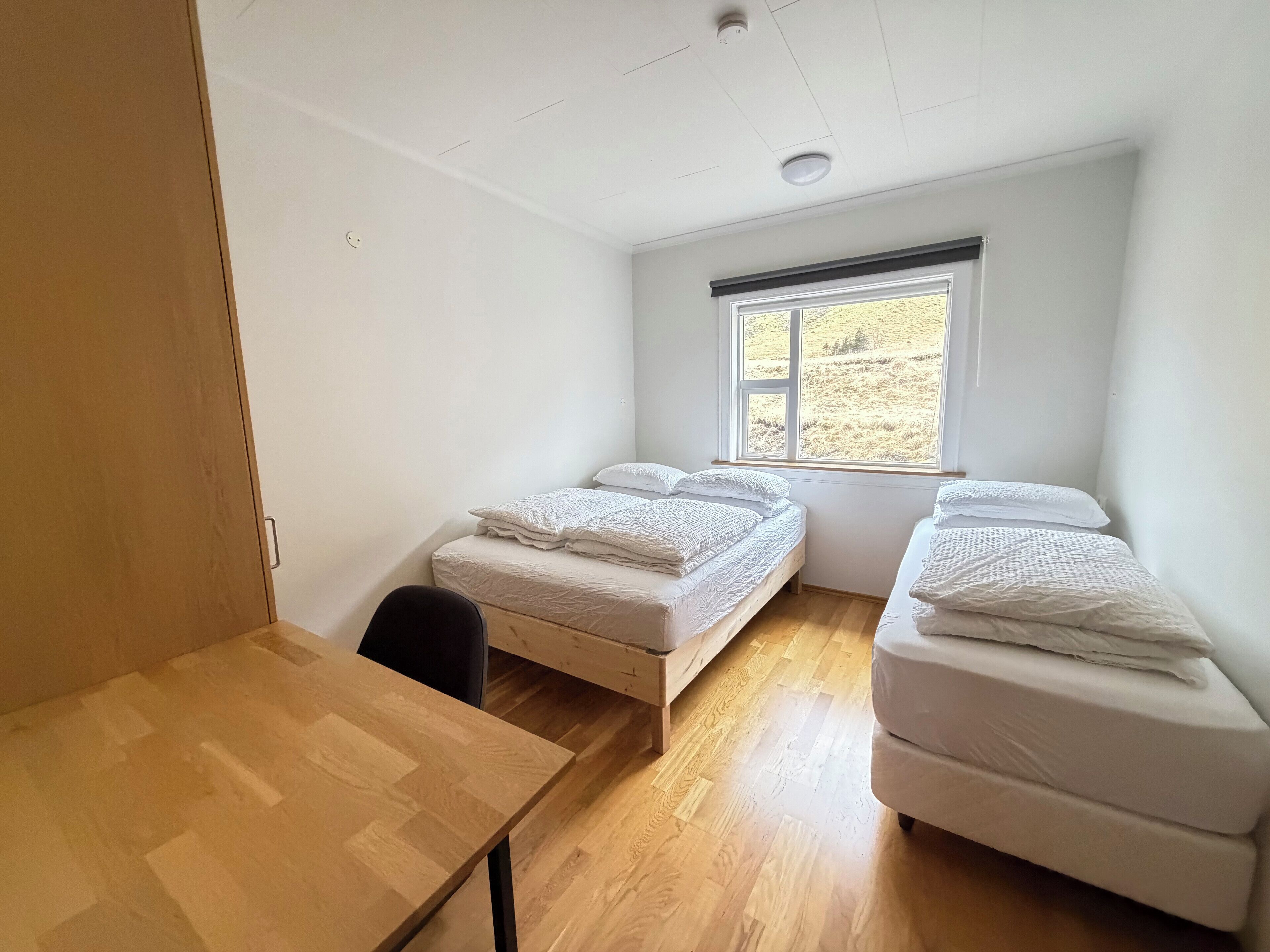 6 bedrooms, iron/ironing board, travel crib, WiFi