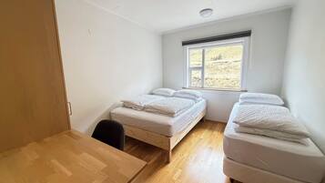 6 bedrooms, iron/ironing board, travel crib, WiFi