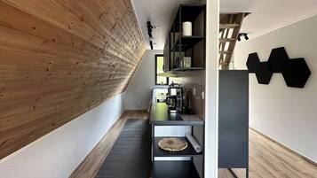 House, 2 Bedrooms, Patio, Garden View | Interior