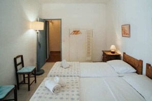 4 bedrooms, iron/ironing board, free WiFi - Figueira House 7 (Portimão)