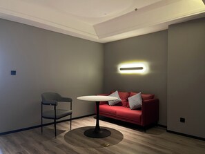 Luxury Suite, City View | Interior - Borrman Hotel Foshan Nanhai Junya Plaza (Foshan)