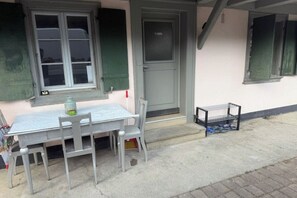 屋外ダイニングエリア