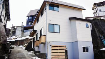 Deluxe House | Exterior