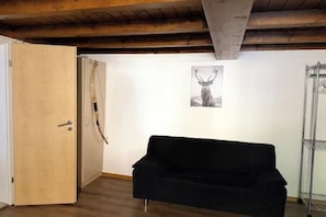Living area - Happy Life Wimmis - Holiday apartment with terrace at the gateway to the Bernese Oberland (Wimmis)