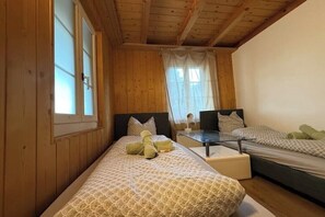 3 bedrooms, iron/ironing board, WiFi