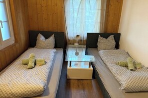 3 bedrooms, iron/ironing board, WiFi