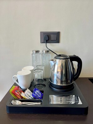 Classic Double Room | Coffee and/or coffee maker - Hotel Mango Groves (Kotdwar)