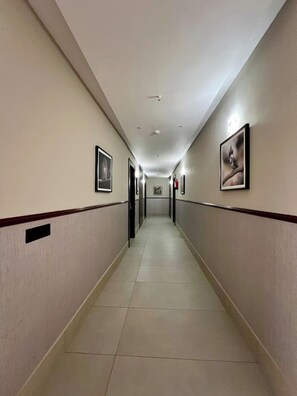 Interior - Hotel Mango Groves (Kotdwar)