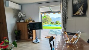 Dining - Luxurious cottage with private pool and spa in the Canebières estate in Le Muy. (Le Muy)