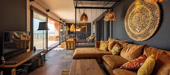 Villalao.fr : 220m2 insolite luxe Asie Spa Sauna Piscine Vue exceptionnelle