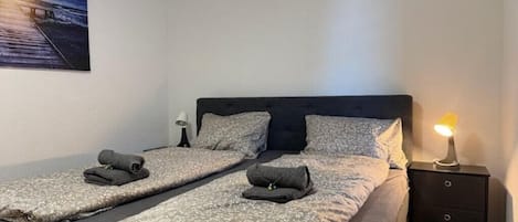 3 chambres, fer et planche Ă repasser, Wi-Fi, draps fournis