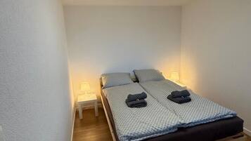 3 Schlafzimmer, Bügeleisen/Bügelbrett, WLAN, Bettwäsche
