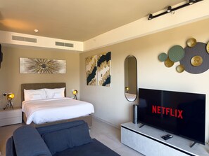 2 bedrooms, iron/ironing board, WiFi, bed sheets - 6th Floor Mercury Suite Apartment with Pool Access (Saint Julian's)