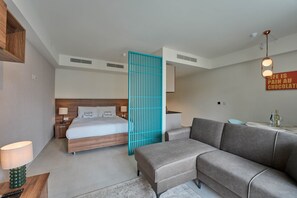 2 bedrooms, iron/ironing board, WiFi, bed sheets - Modern Mercury Suites Apartment With Rooftop Pool (San Ġiljan)
