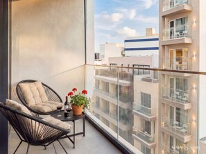 Property grounds - Mercury Suites Apartment with Pool Access - 2 Beds (Saint Julian's)