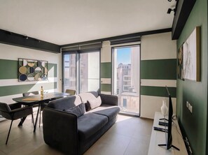 Living area - Mercury Suites Apartment with Pool Access - 2 Beds (Saint Julian's)